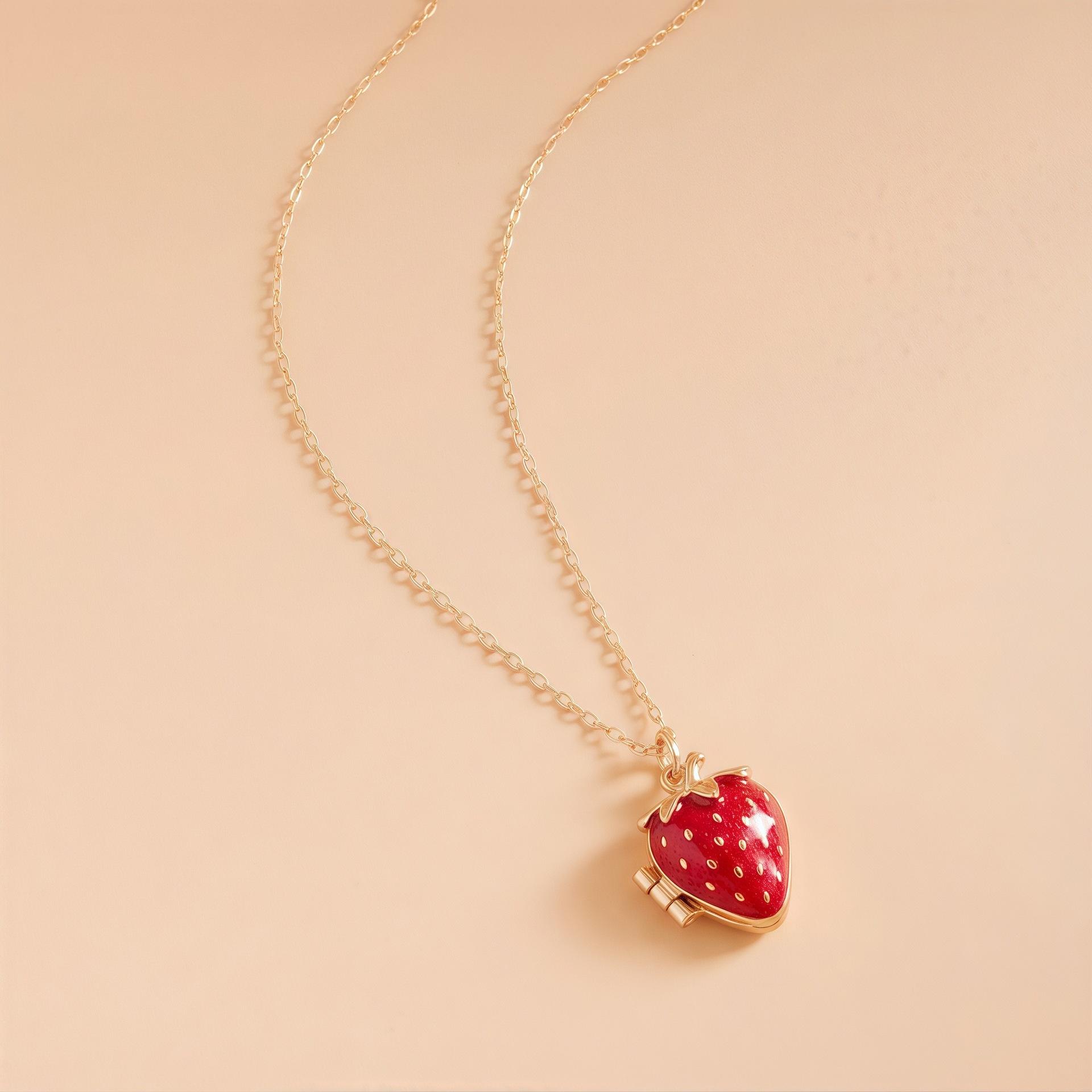 Wind-Open Pendant Necklace Strawberry Apple Pear Fruit With Diamond Drip Oil Necklace 18K