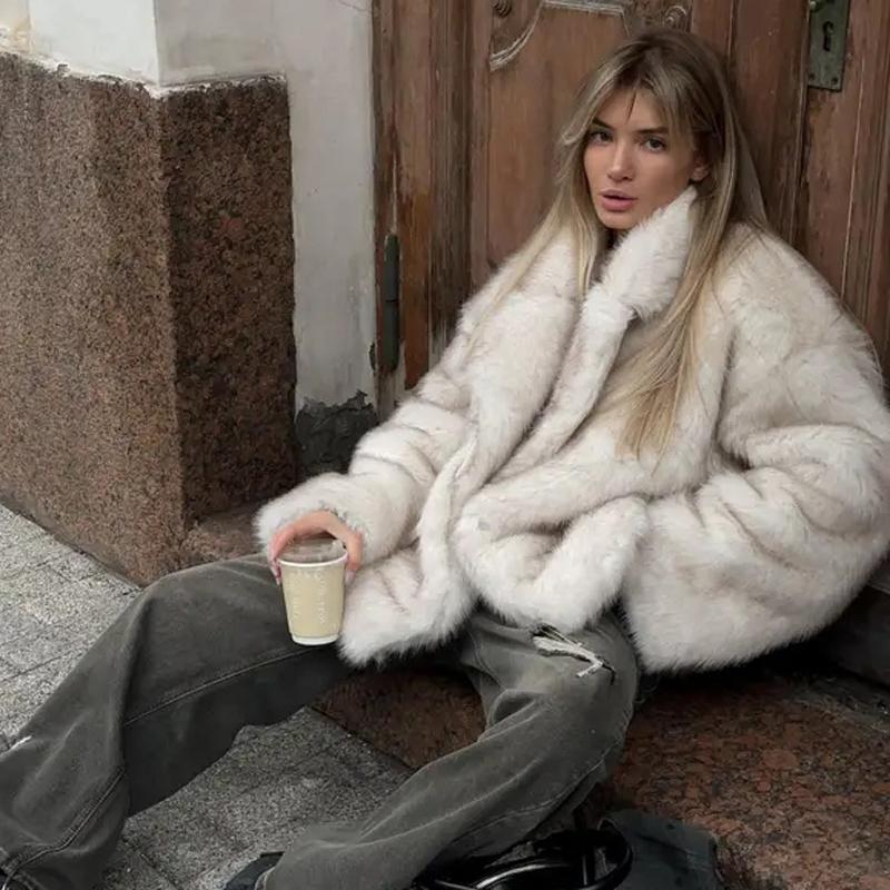 VAYLA New Street Style Long Plush Coat Women with Thick Warm Cold Autumn Winter Faux Fur Coat High-Quality Fluffy Dyed Fox Fur Jacket