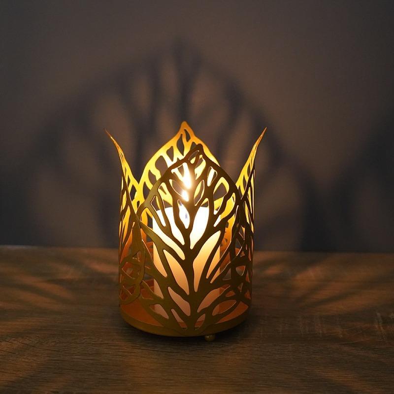 1PC Nordic Iron Art Hollow Leaf Candlestick Vintage Candle Holder Home Decoration Crafts Wedding Banquet Props