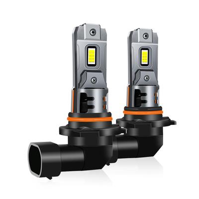 Automotive LED-Scheinwerfer mit ultrahellen Scheinwerfern und H11 in Auto-Glühbirnen integriert