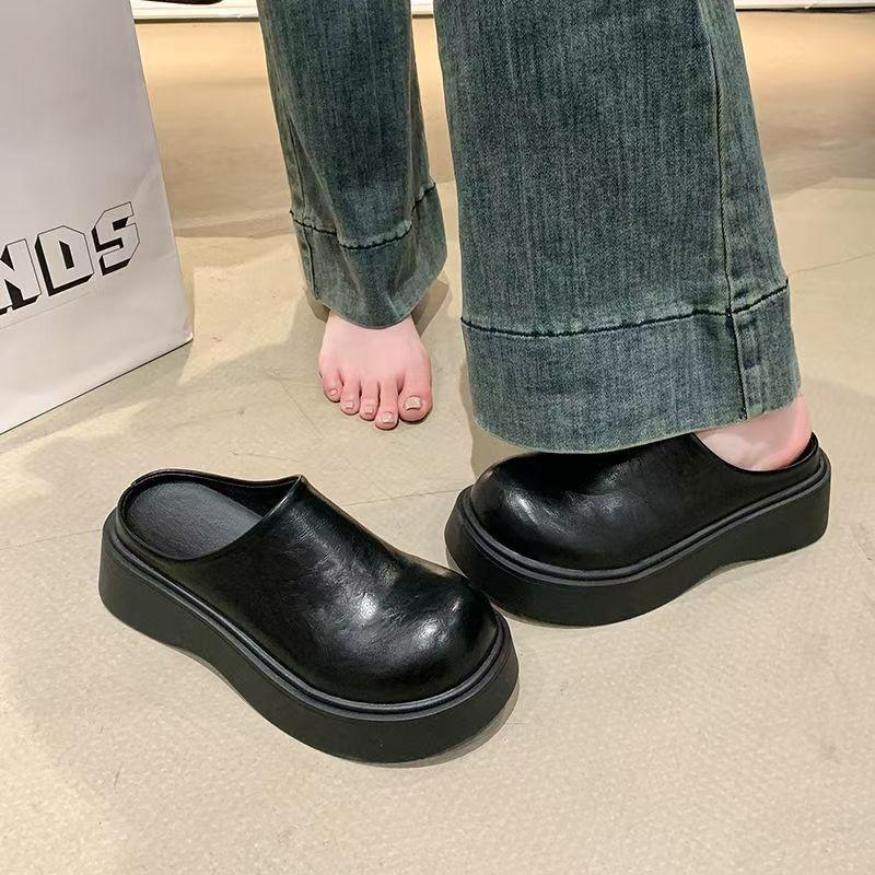 Einfarbige schlichte Internet-Berühmtheit Explosionsmodell dicker Boden erhöhend Taschenkopf Halbschuhe Damen Frühling und Sommer tragen ein Pedal faul cool Slipper
