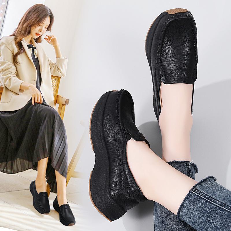 2025 Large Size Spring and Autumn Women's Light and Comfortable Casual Trend, One Pedal Thick Sole Does Not Fall Off the Heel Half Slippers