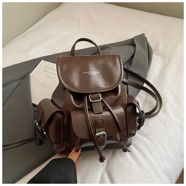 Autumn and winter retro high-end backpack women's commuting daily large-capacity backpack fashionable versatile student travel schoolbag