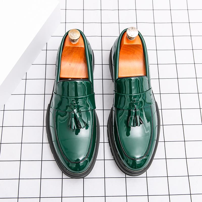 Fashion Autumn Winter New Green Patent Leather Glossy Finish Tassel Leather Casual Slip on Non-slip Men's Fashionable Men's Loafer Shoes