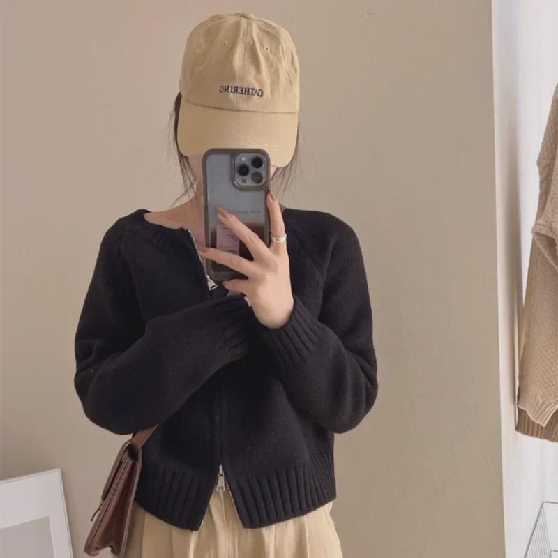 Korejský pletený kardigan s dvojitým zipem avokádově zelený: Úzký, Všestranný Krátký Svetr pro Ženy, Ideální pro Vrstvení a Lichotivý Střih.