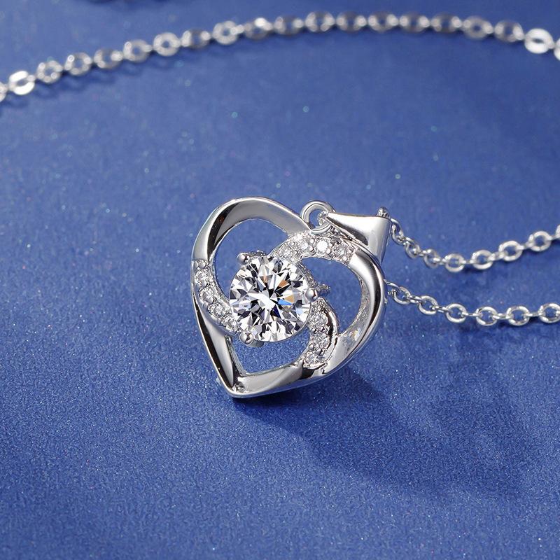 6.5mm S925 Sterling Silver Heart Shaped Moissanite Pendant Necklace D VVS1 Exquisite Fine Jewelry For Women