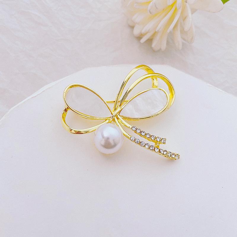 High-End Pearl & Rhinestone Butterfly Brooch for Women's Fashion Suits and Scarves