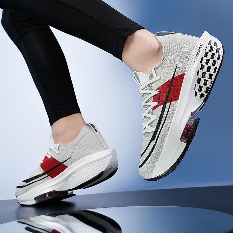 2025 Spring and Summer Primary and Secondary School Students Sports Shoes Large Size Mesh Lightweight Running Shoes Outdoor Hiking Breathable Leisure