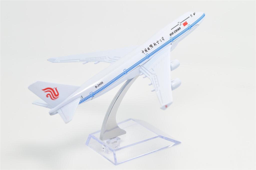 TANG DYNASTY 16cm Air China B747 Alloy Airplane Model Toy 1/400