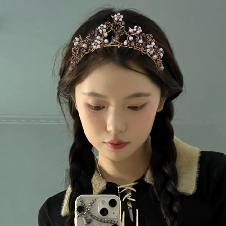 Beautifully Crafted Crystal Crowns Crystal Diadems with Flower and Leaves for Birthdays and Evening Parties