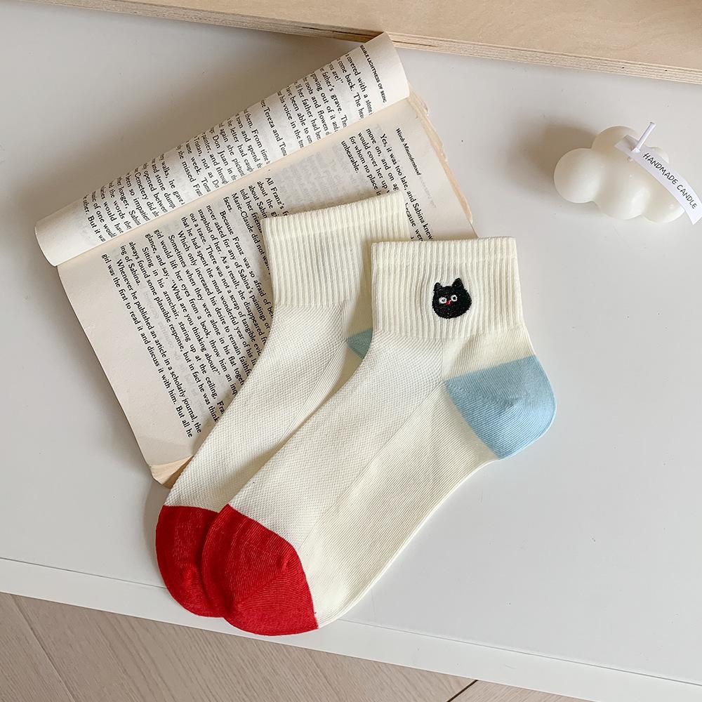 Chaussettes Blanches Chaussettes Courtes pour Femmes Été Fines Style Sportif Coréen Chaussettes Basses Respirantes Absorption de la Sueur