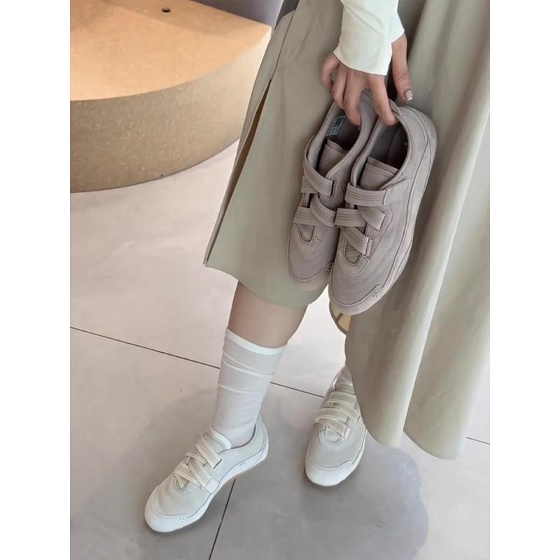 Ballet style Velcro flat-bottomed German training shoes women's 2025 new retro versatile one-word belt casual sports Forrest Gump shoes