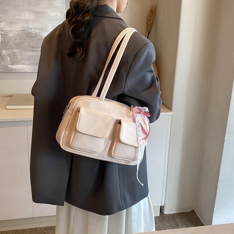 

Large-capacity bag women s autumn and winter versatile 2025 new retro popular shoulder handbag this year commuter tote bag 30*8.5*18 белый