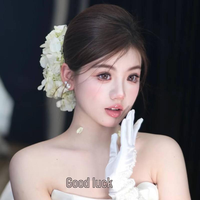 

Elegant Hydrangea Bridal Headdress: Forest-Style Hairpin for Wedding Photos