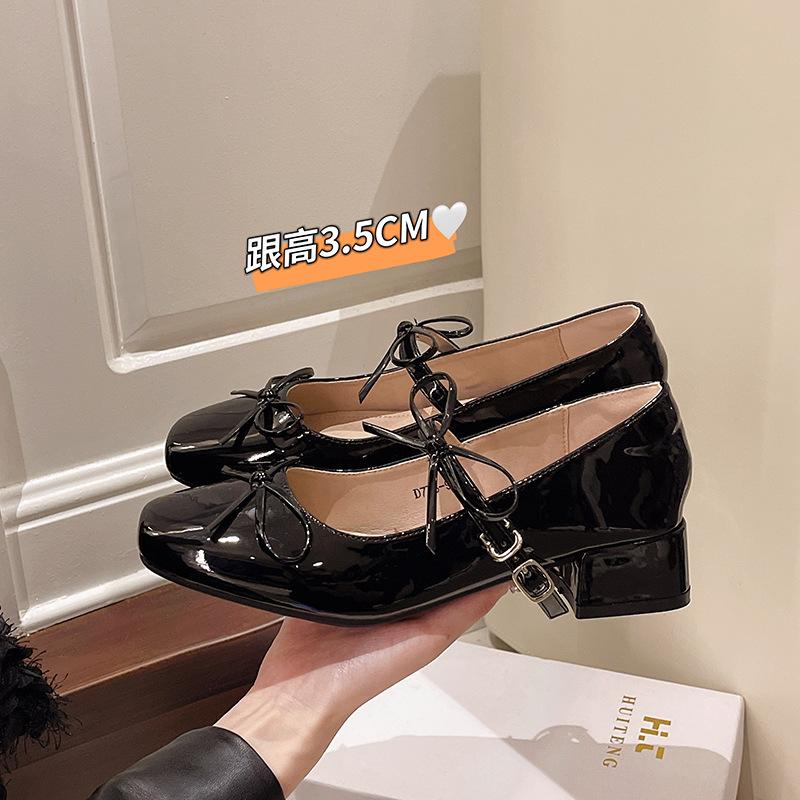 Französische Haute Couture Schleife Dicke Ferse Quadratische Spitze Mary Jane Schuhe 2025 neu mit Rock Rot Abend Einzelne Schuhe Damen