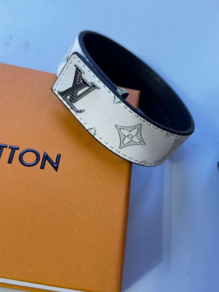 Donkey House Herren Lederarmband mit Kleeblatt-Aufdruck