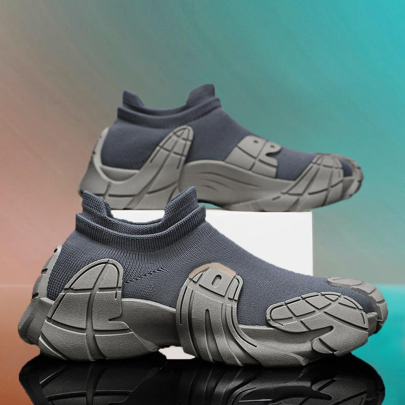 2025 New Men's Solid Color Sneaker Breathable Slip-On Mesh Sneakers Lightweight Outdoor Hiking Shoes Summer Outdoor Casual Wear