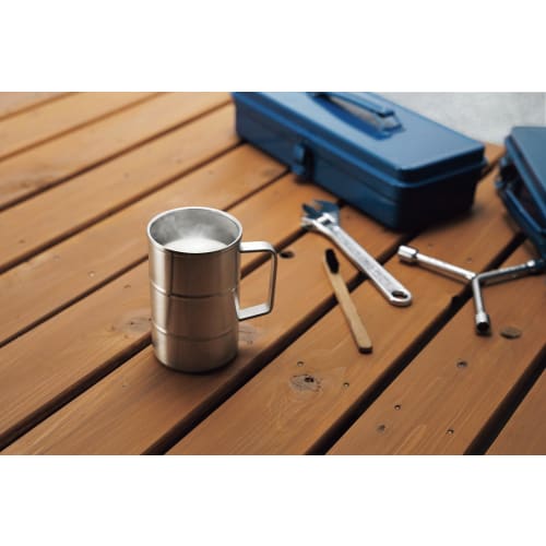 Kakusei Trommelförmiger Becher, 380 ml, Silber, Doppelseitige Vakuumisolierung, Isoliert heiße und kalte Getränke, Griffiger Henkel, Kondensationsbeständig und hält