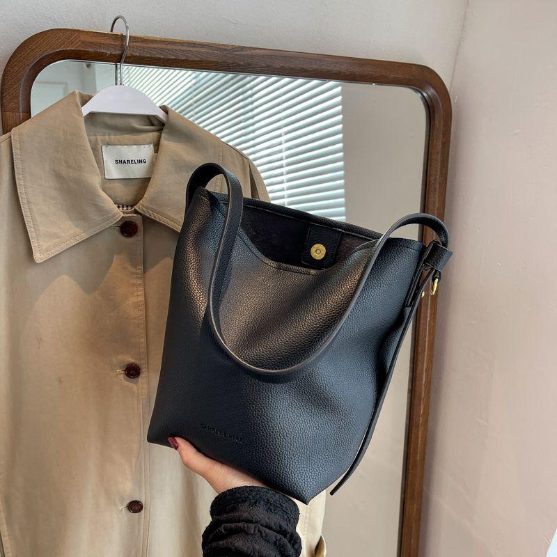 Fall and Winter Large Capacity Commuter's All-Matching Single Shoulder Bucket Bag