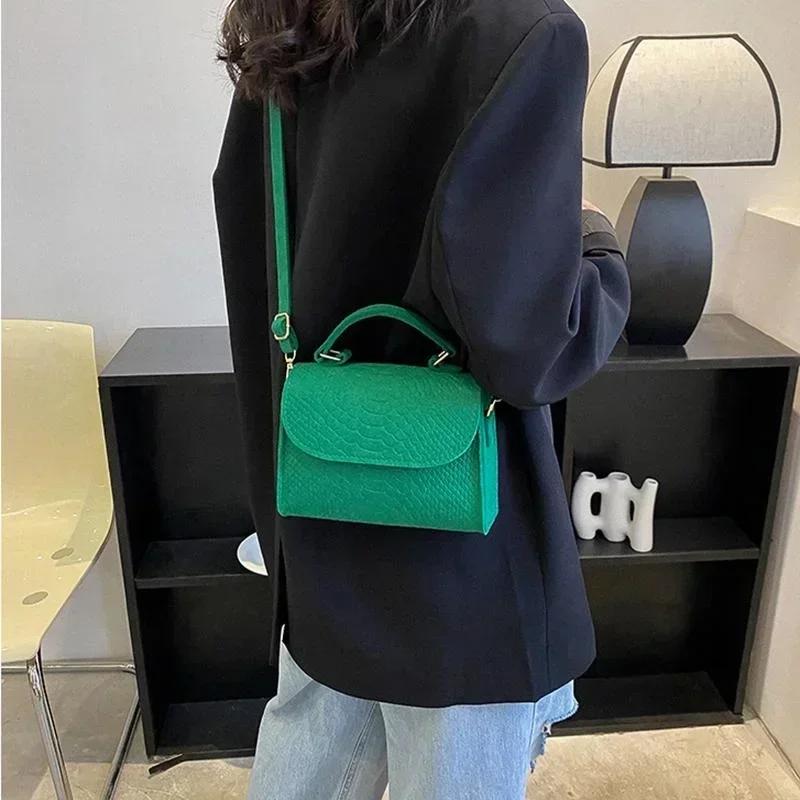 Damen Frühling Minimalistische Textur Einzel-Schultertasche Früher Luxus Einfarbig Viel Platz für Alltagsgegenstände