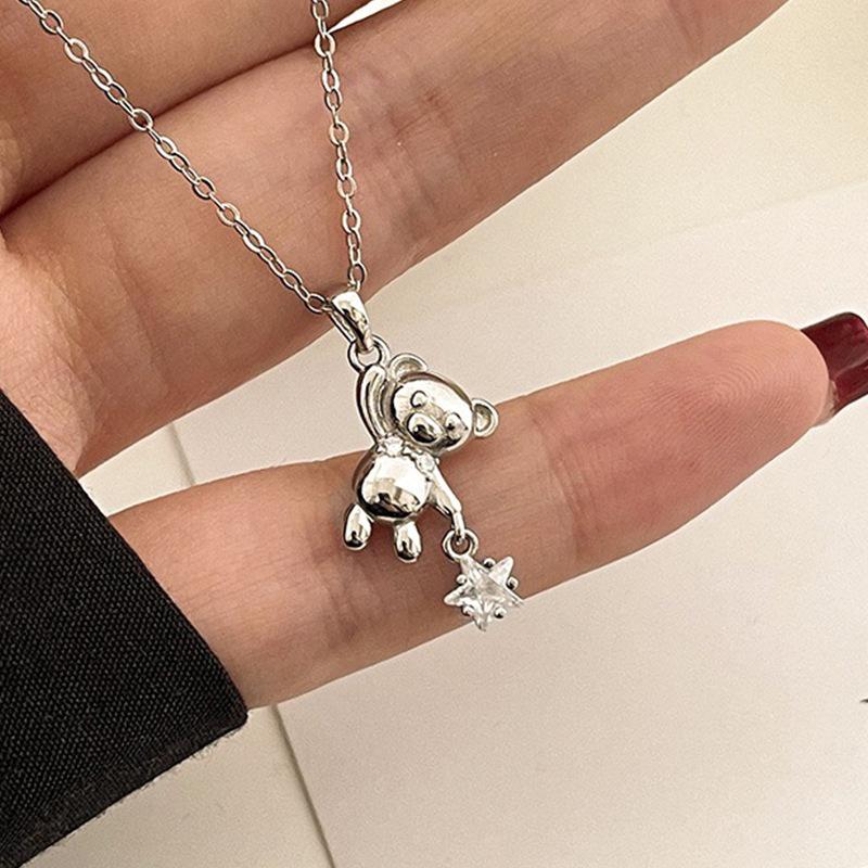 Fashion Sparkly Cute Bear Pendant Necklaces for Women Trendy Exquisite Clavicle Chain Jewerly Birthday Gift