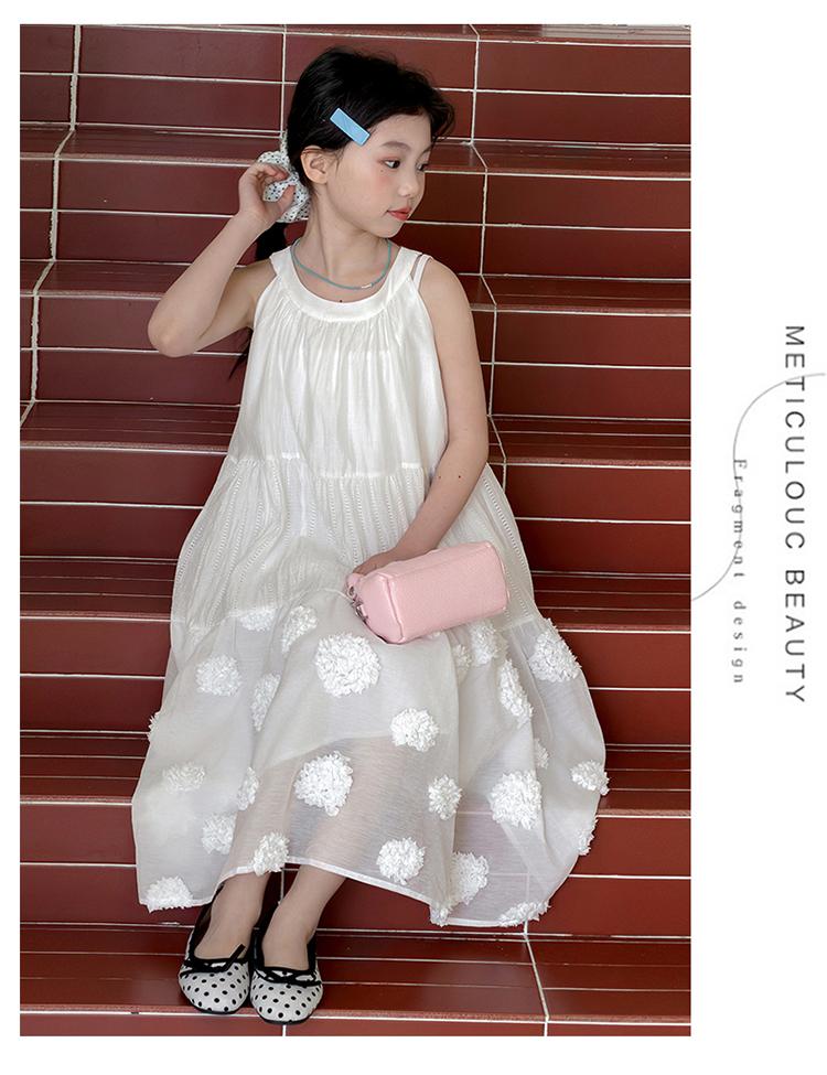 French sweet style sleeveless dress for girls in summer 2026, white three-dimensional flower long dress, vacation style princess dress