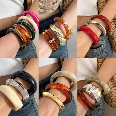 Bracciale Minimalista in Resina Degradé: Bracciale Fresco, Dolce e Versatile per Donna