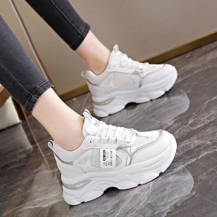New Classic Women's Outdoor Sneakers Fashion Versatile Shopping Casual Shoes Mesh Breathable Soft Bottom Sports Running Shoes