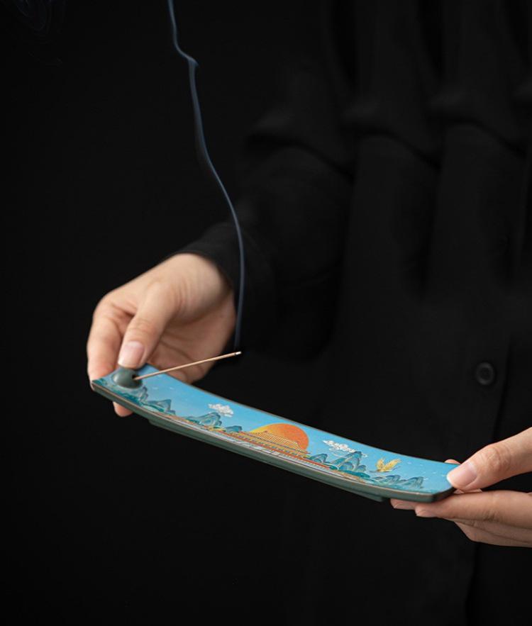 Enamel Ceramic Incense Holder: Antique Style Cloisonné Sandalwood Burner for Tea Ceremony and Home Decor.