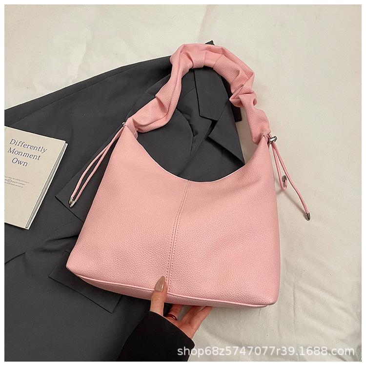 Large capacity bag women's spring and summer 2025 new fashion shoulder bag pleated texture child and mother bucket commuter tote bag
