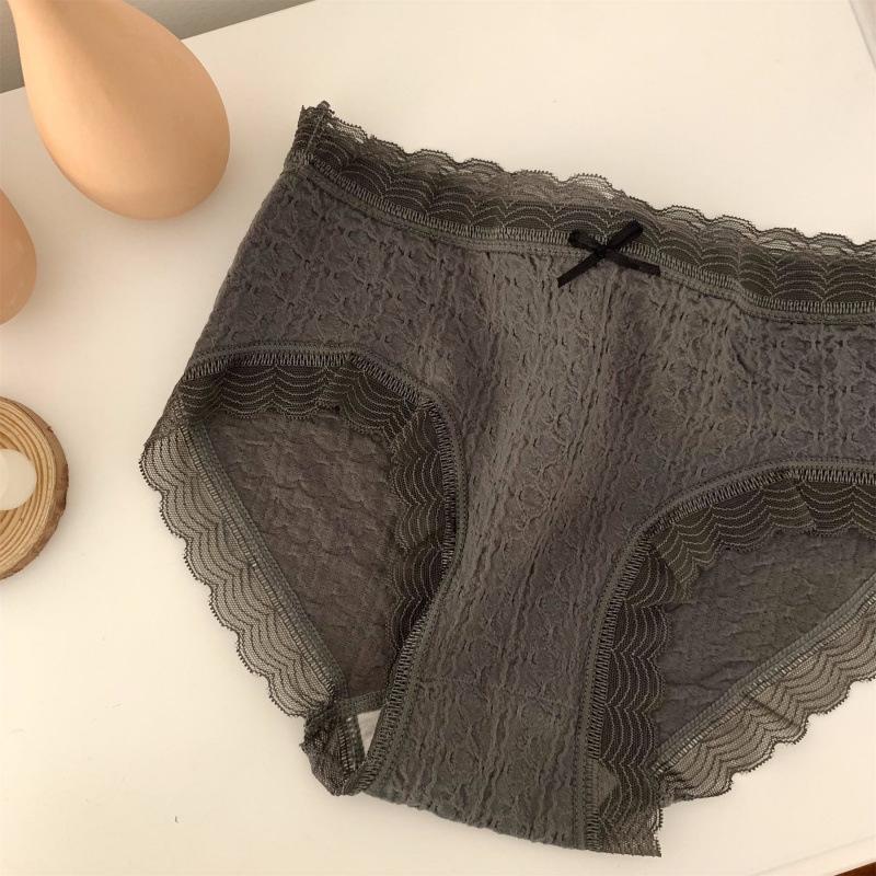 Ladies Spring and Autumn Fashion New Lace Cotton Crotch Breathable Waist Triangle Briefs