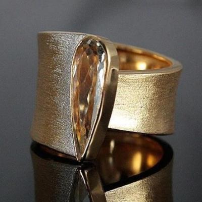 Vintage Gold Color Oval Rings for Women Trendy Inlaid with White Stone Personalized Creativity Party Rings Jewelry