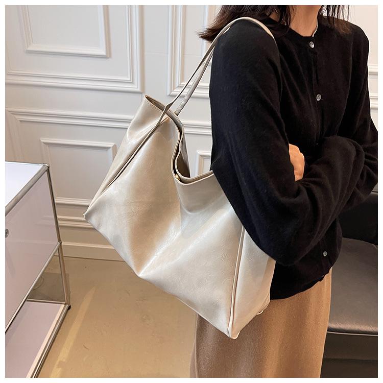New Women's Large Capacity Tote Bag Soft Leather Shoulder Bag Vintage Casual Handheld Bucket Bag