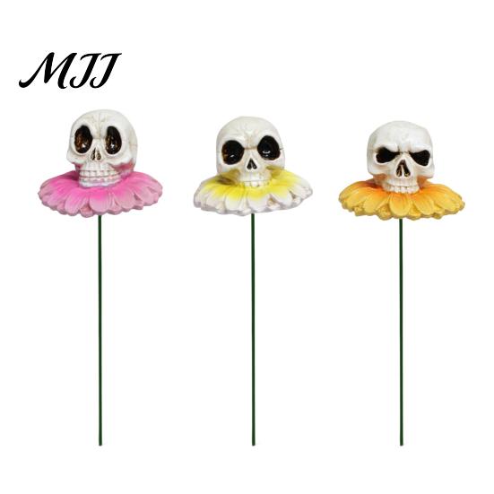 Weather Resistant Halloween Ornaments 3Pcs/Set Skull Garden Stakes, Chrysanthemum Yard Resin Outdoor Decorative Flower for Lawn Patio Bed Decoration