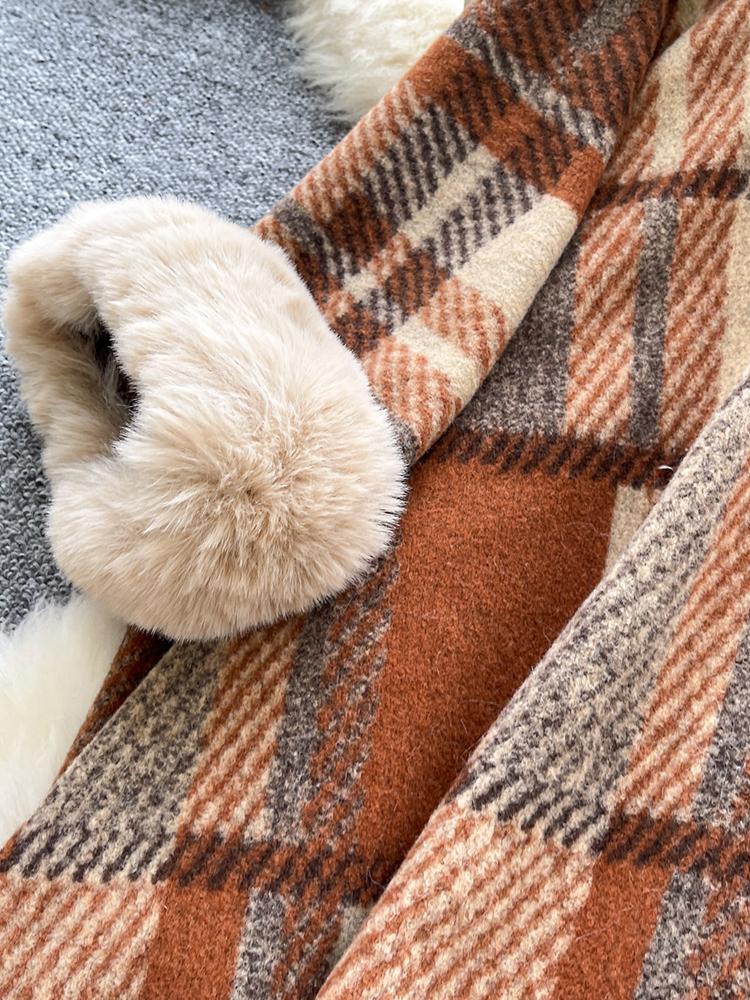 Autumn Winter Vintage Outerwear with Fur Collar Knitted Cardigan Tops for Women Loose Elegant Plaid Shawl Cloak Coat L66