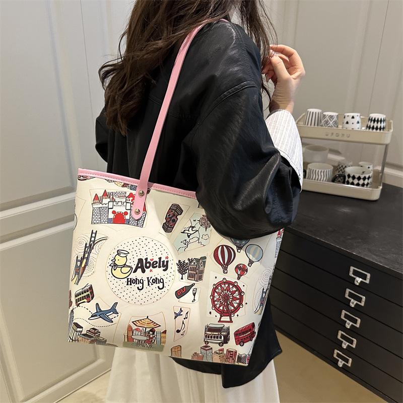 Bear Graffiti Shoulder Bag Women's Spring New Foreign Fashion Versatile Handbag Diagonal Span Bucket Bag