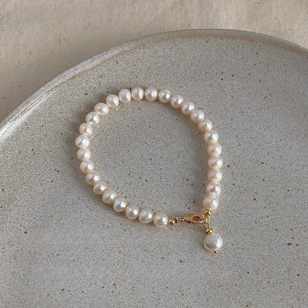 French Baroque Freshwater Pearl Bracelet Female Retro Niche Design Sense Bracelet Hand-made Gentle Temperament Jewelry