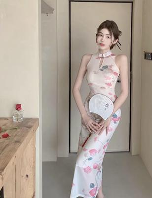 Cesarzowa Siostra Retro Qipao: Asymetryczna sukienka z odkrytymi ramionami i wysokim rozcięciem na wczesną wiosnę/lato