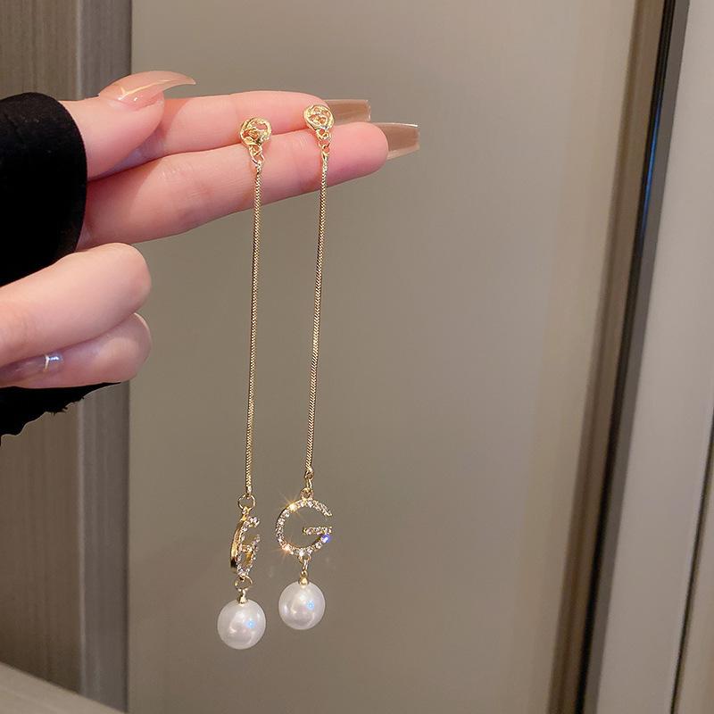 Women Shiny Rhinestone Pearl Geometric Earrings Light Luxury Elegant Temperament French Retro Palace Style Ear Jewelry For Women
