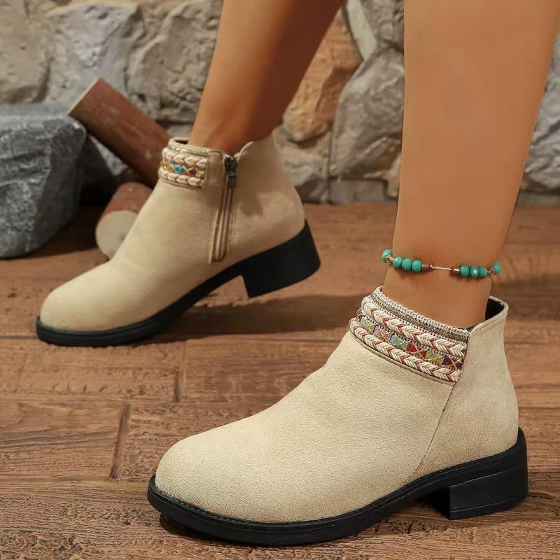 2025 New Roman-Style Bohemian Women's Boots - Plus Size Round-Toe Short Boots