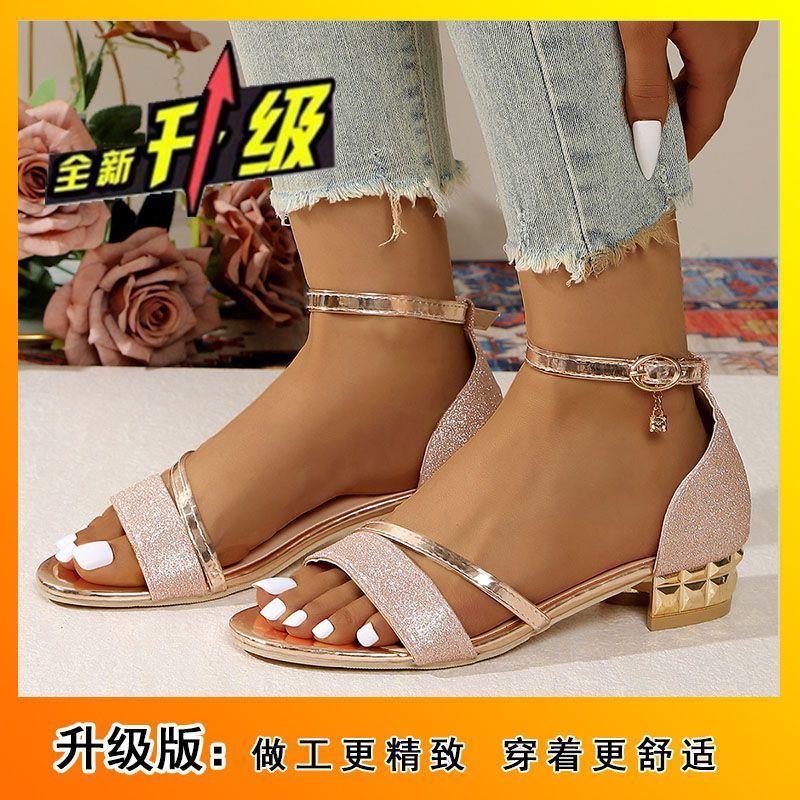 Summer one-word buckle with flat bottom low-heeled women's new rhinestone open-toed thick-heeled sandals are fashionable and versatile