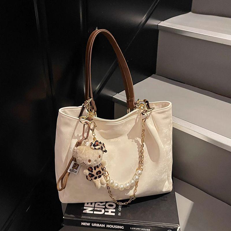 Women's Bag New Versatile Commuter Texture Pearl Chain Large Capacity Casual Shoulder Tote Bag