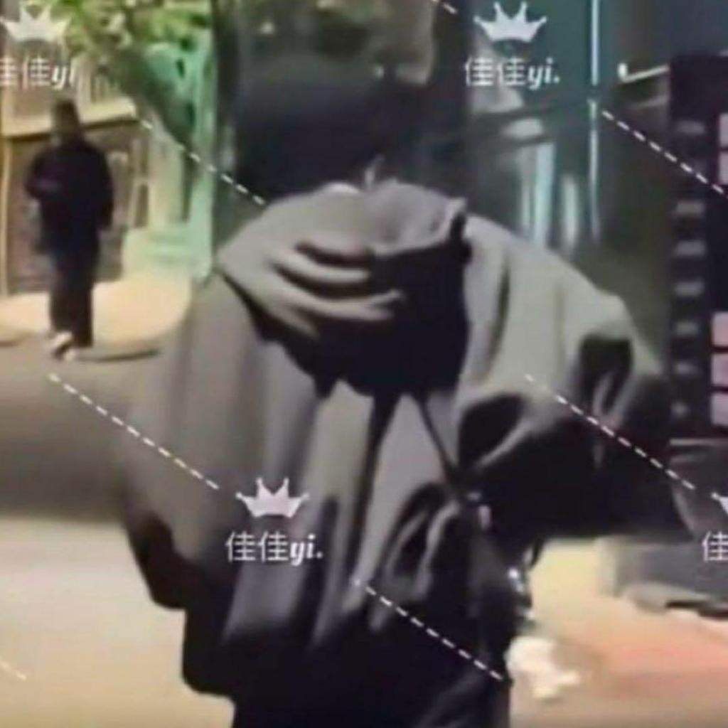 [USED] Lowest Price COMFORT MUNK Munch Key Ring BTS V Jungkook