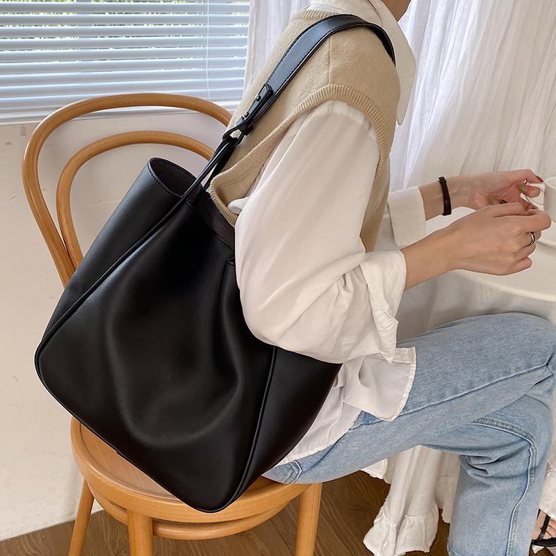 Luxury Tote Bag Woman Trend Large Capacity Female Shoulder Bag High Quality Leather Simple Designer Woman Handbag