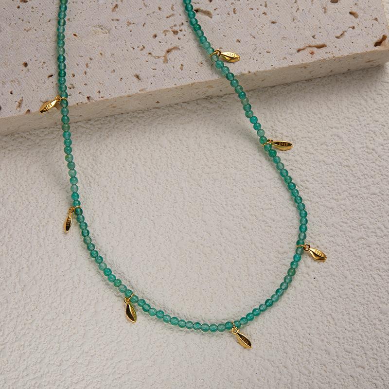 Trendiges Design S925 Sterling Silber Natürlicher Grüner Chalcedon Farbiger Schatzarmband Damen Einfach und Vielseitig Handgefertigte Schnur Grüne Runde Perlen
