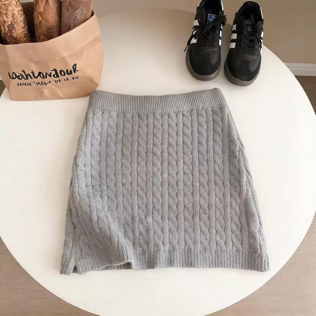 Trendy Women's Cable Knit Bodycon Midi Skirt - Autumn/Winter Versatile Outfit