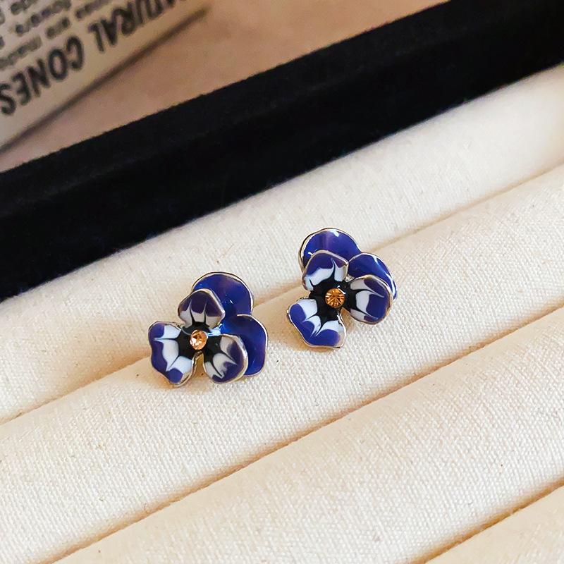 Medieval Vintage Dripping Oil Flower Earrings Retro Niche High-end Earrings Light Luxury Versatile Temperament Earrings Women