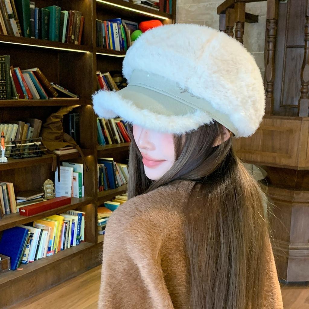 Vintage British Style Lamb Octagonal Hat Women's Autumn and Winter Plush Thickened Thermal Beret Women's Warm Ear Protection Hat for Autumn and Winter