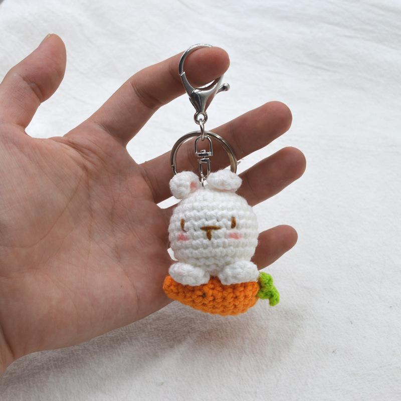 Llavero de Ganchillo Hecho a Mano Papá Conejo y Zanahoria - Regalo Creativo