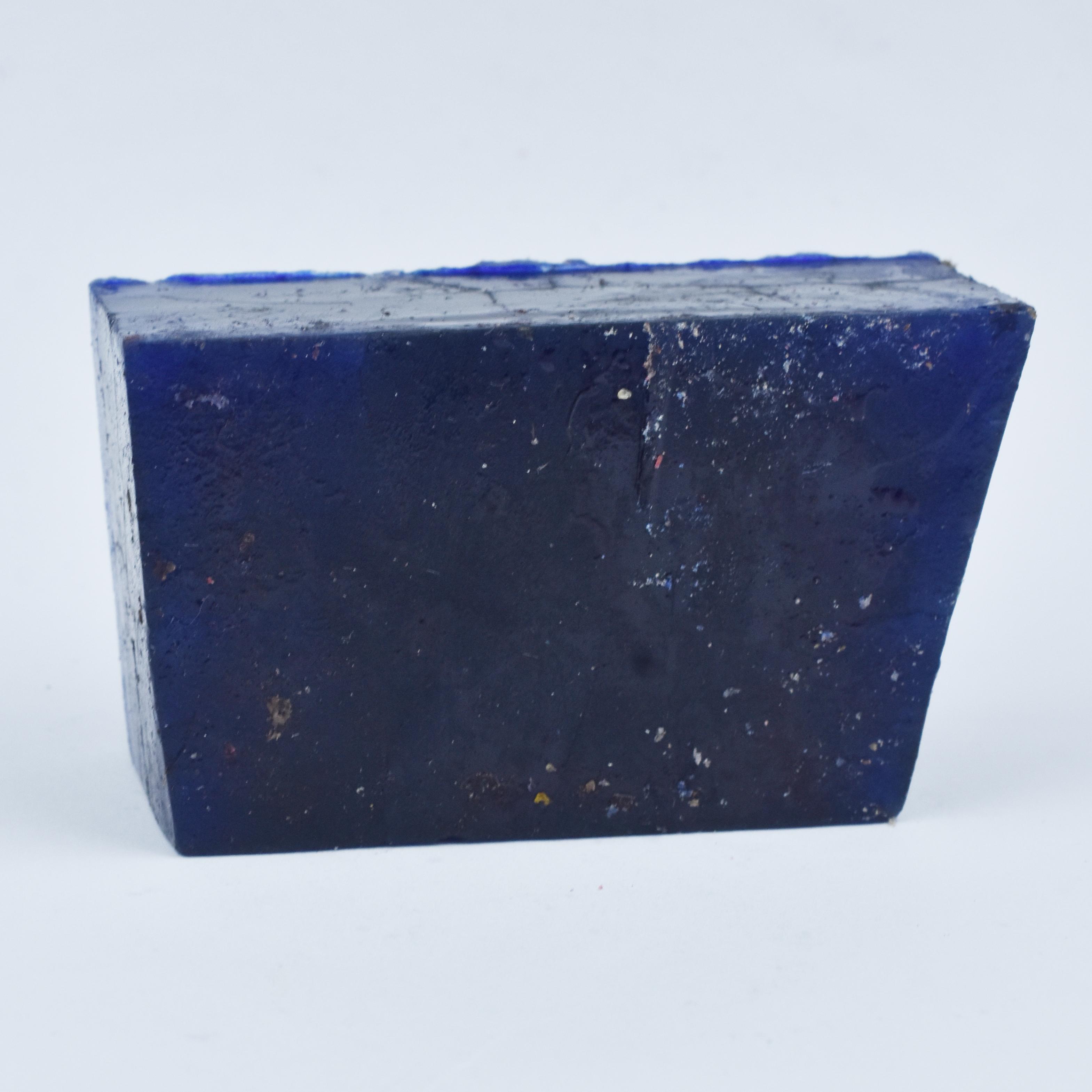 

Сапфір Натуральний Синій Необроблений Видобутий з Землі СЕРТИФІКОВАНИЙ 634 Карати Неогранований Вільний Самоцвіт AR-2022 61.3 mm approx синій